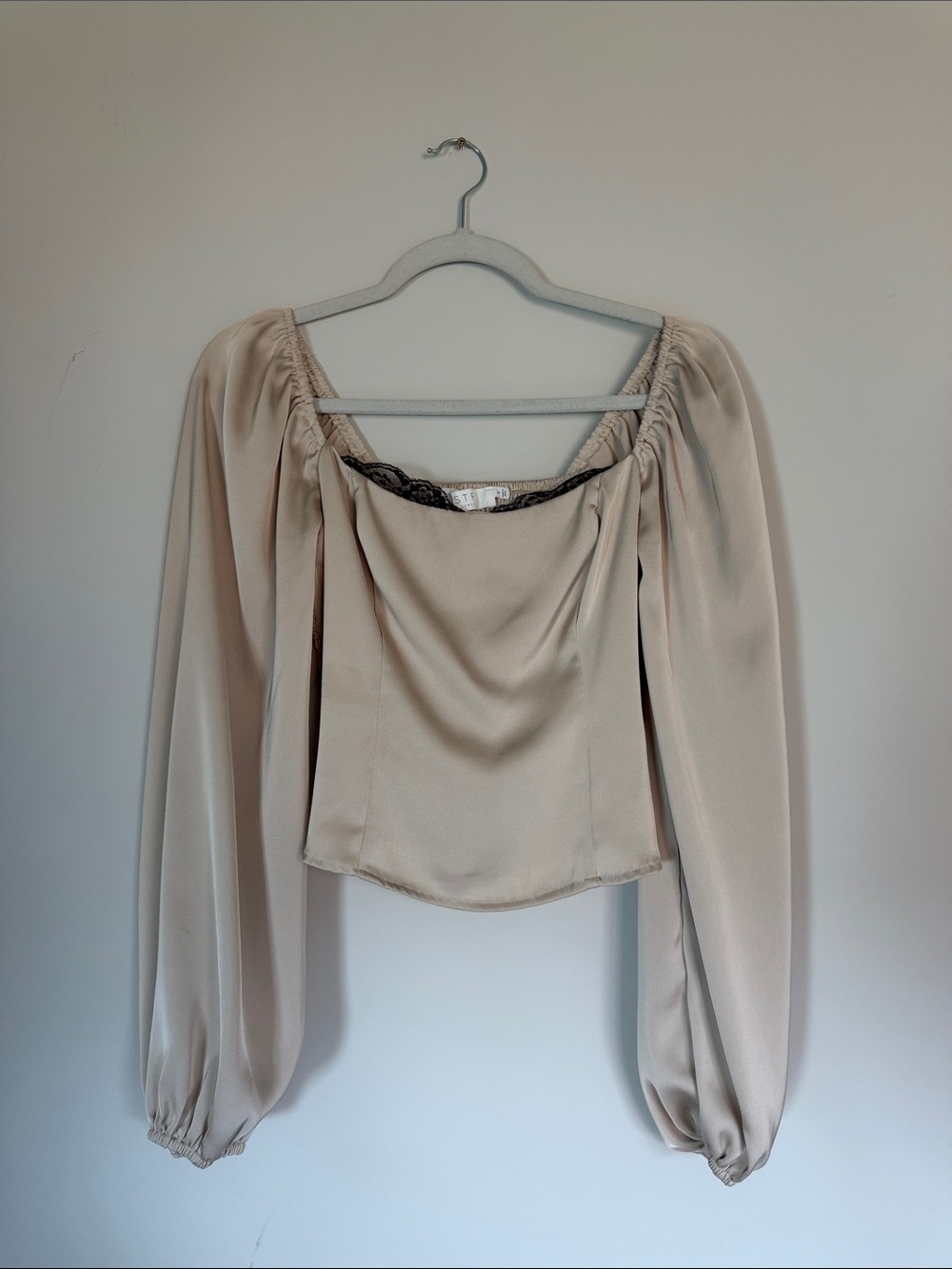 Astr the Label Beige Satin Off-the-Shoulder Blouse with Balloon Sleeves size S